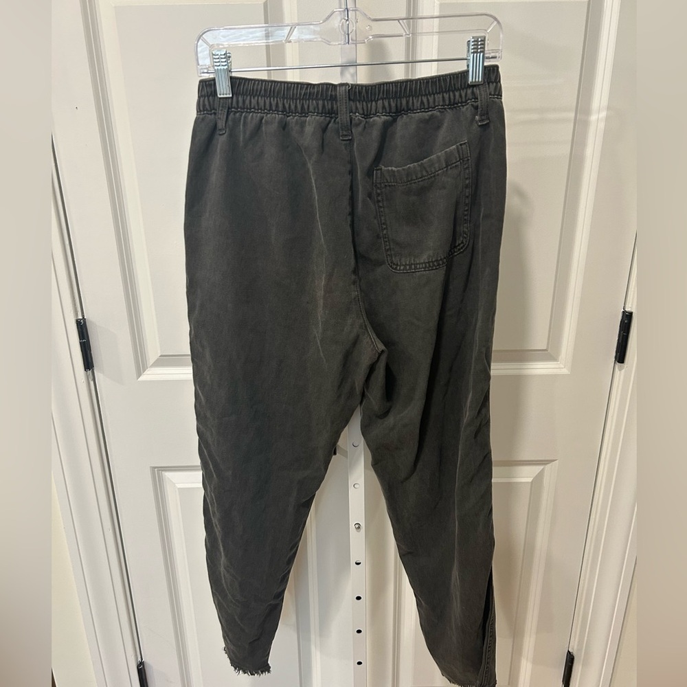 Aerie Gray Joggers - Picture 3 of 3